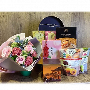 MD-HA20 Mandarin Oriental Rose Petal Jam and Peach Mochi Hamper